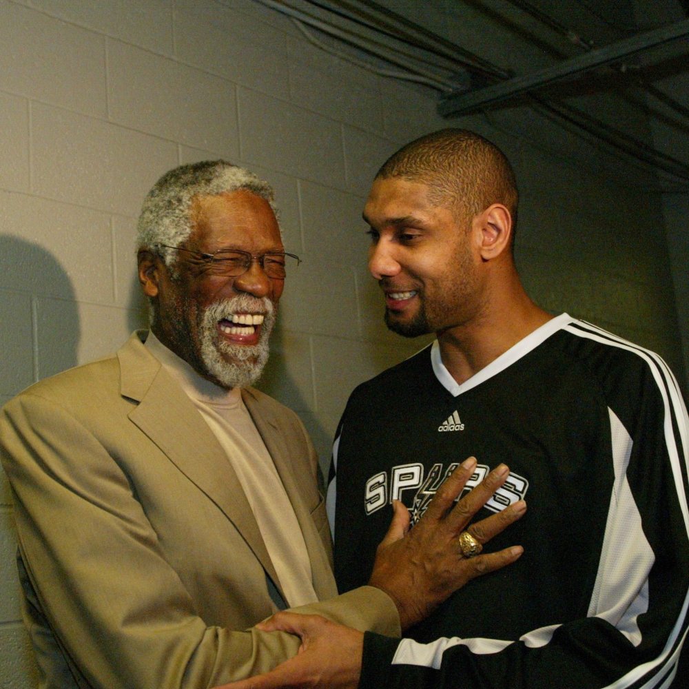 翻修球场，“连滚带爬”为的是“从从容容”（球场整修：今日“连滚带爬”，换来明日“从容不迫”）