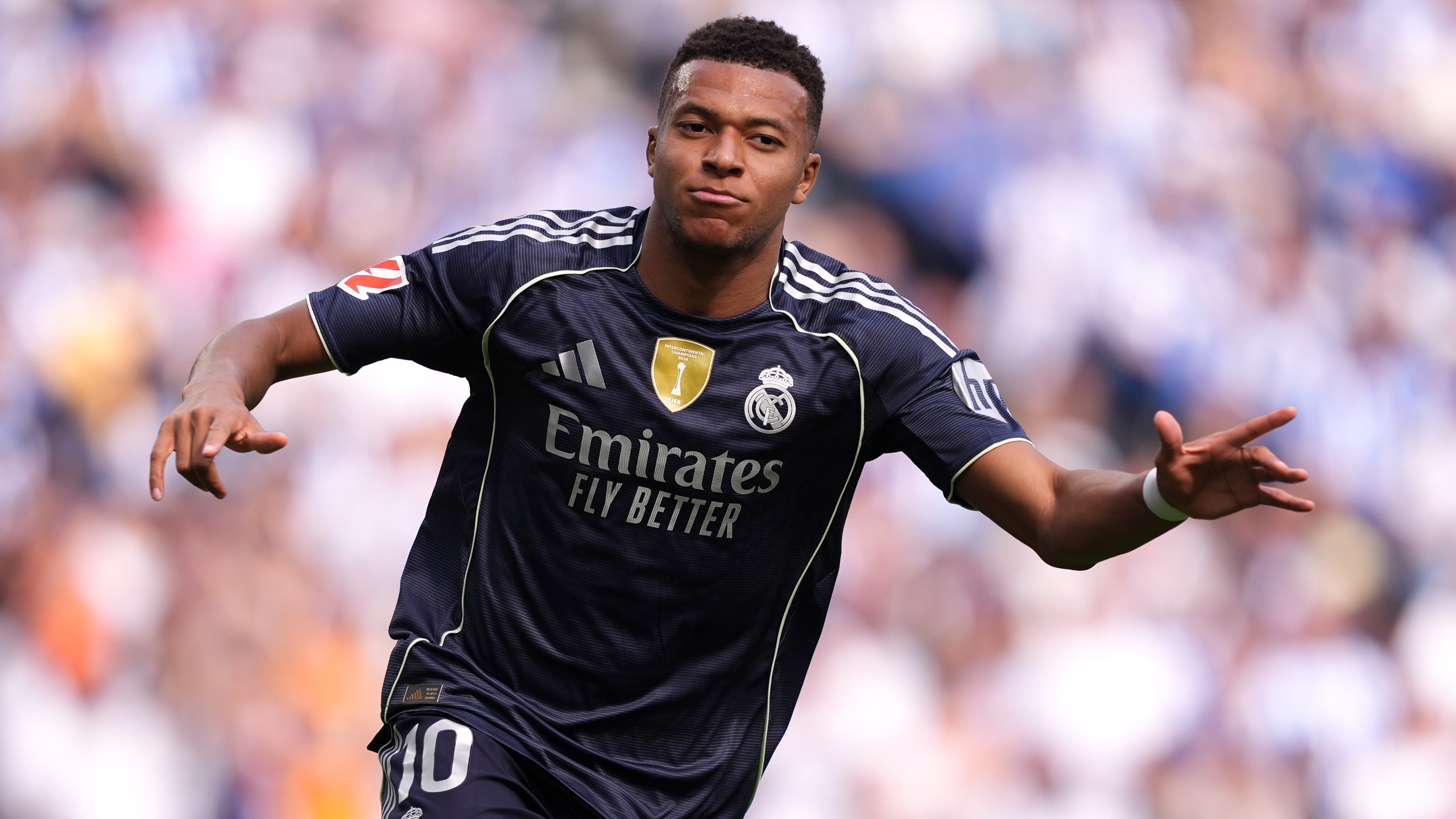 亚特兰大0-3萨索洛遭遇联赛7轮不胜，贝拉尔迪两射一传（贝拉尔迪梅开二度+送助攻，萨索洛3-0击退亚特兰大，后者联赛7轮未胜）