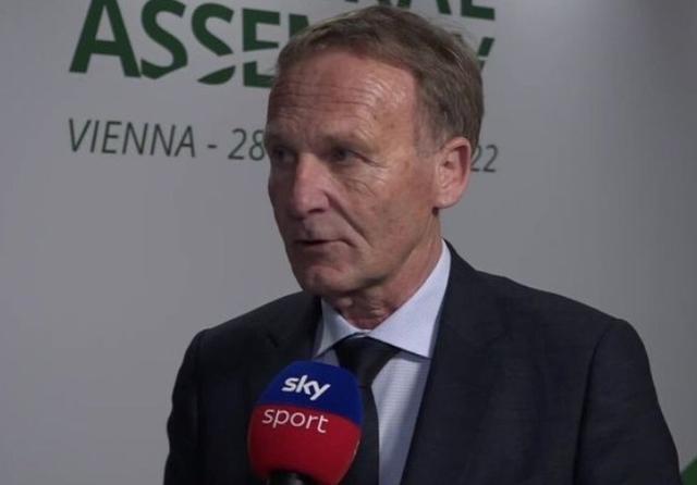 曼联对非洲杯征召的立场：伯恩茅斯之战的困惑与挑战（非洲杯征召风波下的曼联立场：对阵伯恩茅斯的疑云与考验）