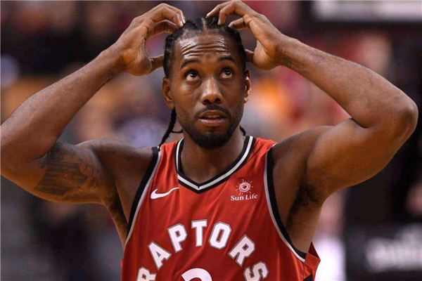 拜仁已连续19场联赛进球2+，有望追平自己保持的德甲纪录（拜仁联赛已19场至少进两球，剑指追平其保持的德甲纪录）