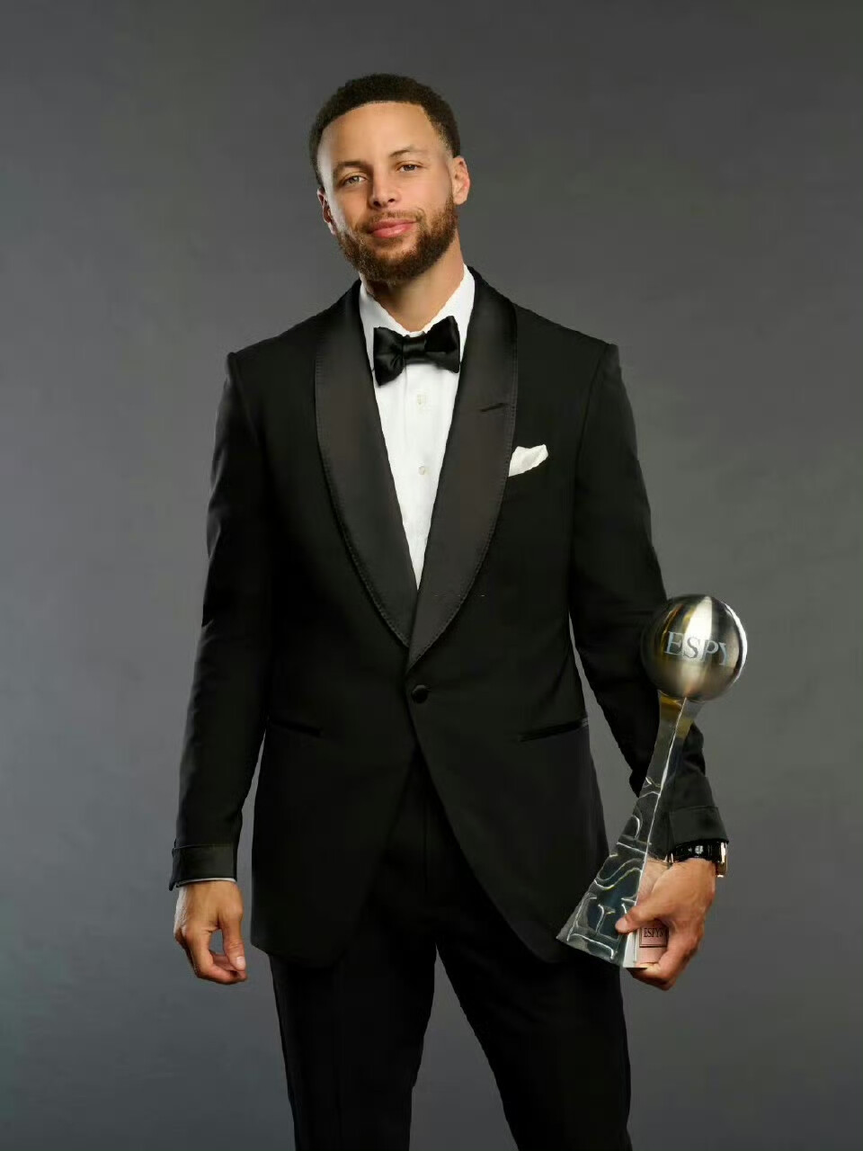 肖赧谈中超赛程安排：倒数第二轮不同时开球这一点就挺业余（肖赧评中超赛程：倒数第二轮未统一开球，显得很业余）